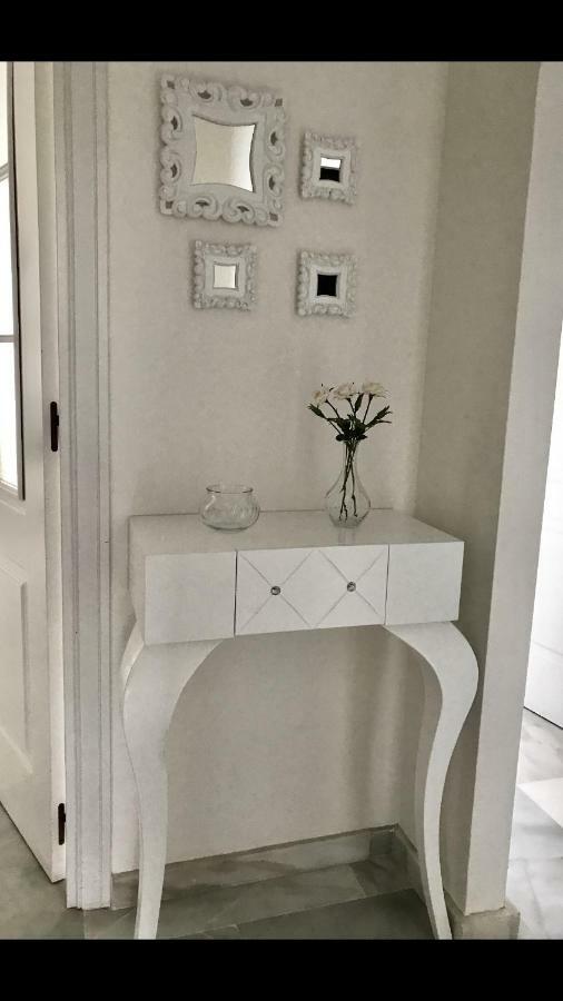 Mi Capricho C16 Beachfront Apartment Sitio de Calahonda Kültér fotó