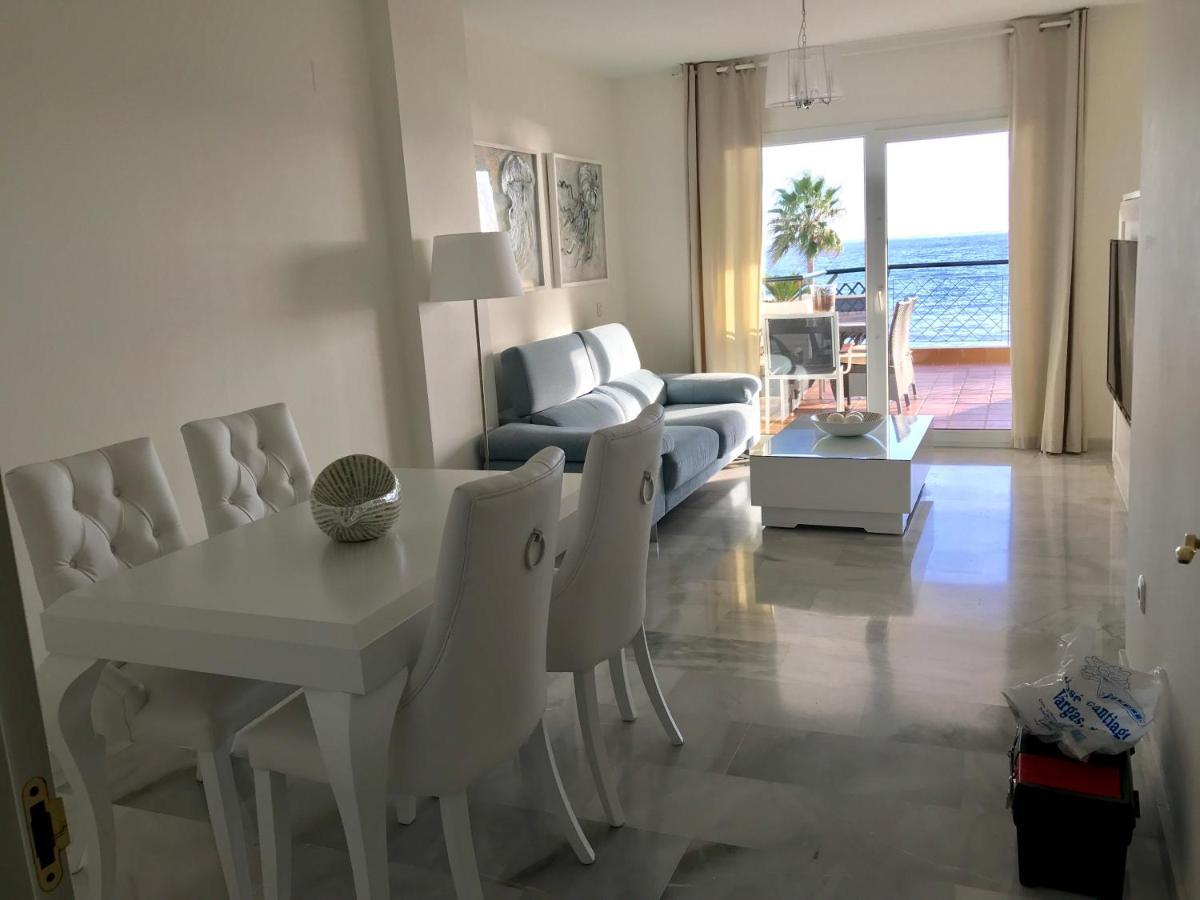 Mi Capricho C16 Beachfront Apartment Sitio de Calahonda Kültér fotó